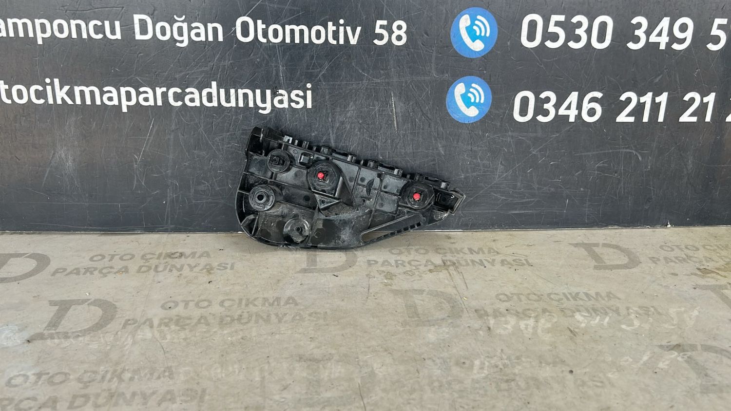 TOYOYA H�LUX �N TAMPON BRAKET� SA� 2015-2018